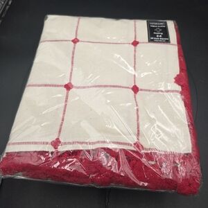 55 in square cream/red